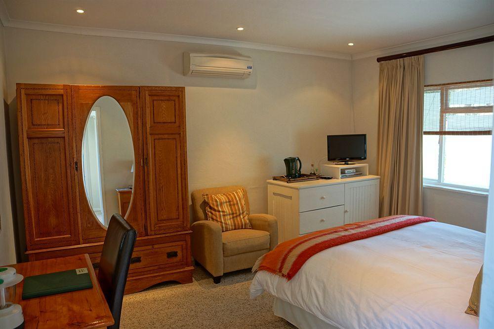 Guest house Wild Olive & 4*